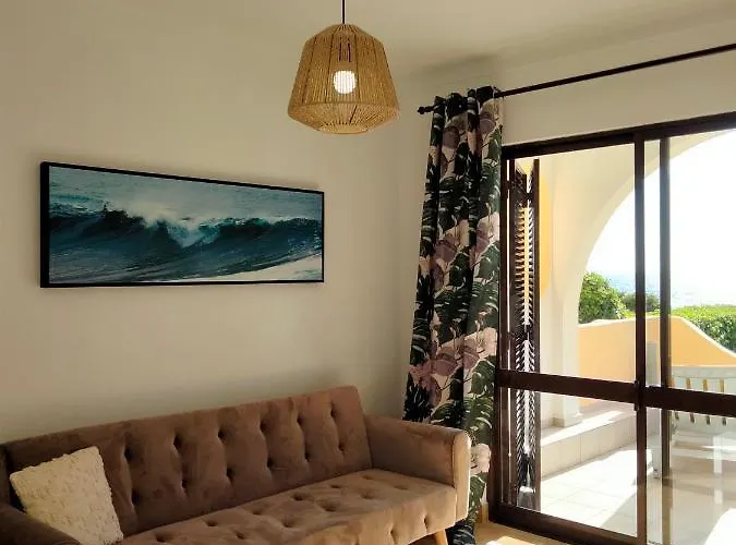 Lovely 2-bedroom In *
