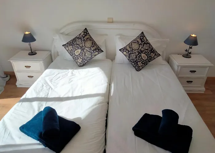 Apartamento Lovely 2-bedroom In *